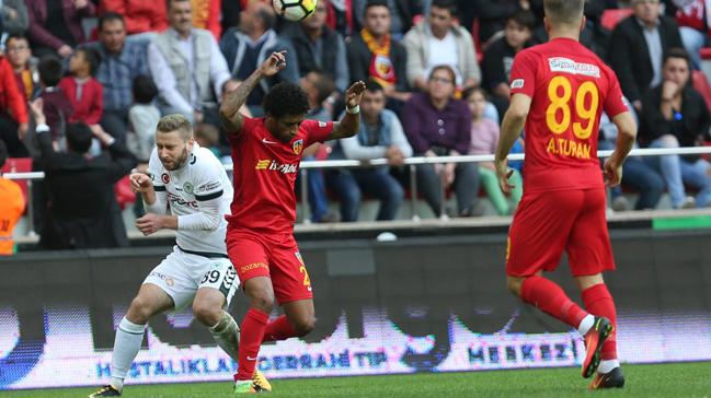 Kayserispor evinde Atiker Konyaspor'u 2-1 yendi