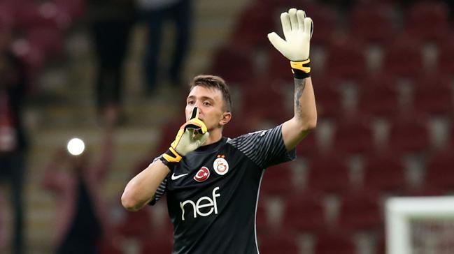 Galatasarayl yneticiler Fernando Muslera'yla ilgili kan transfer haberlerini yalanlad