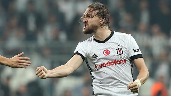 TFF Bakan Vekili Hsn Greli: Caner Erkin'i profesyonellie aykr hareketten disipline sevk ettik