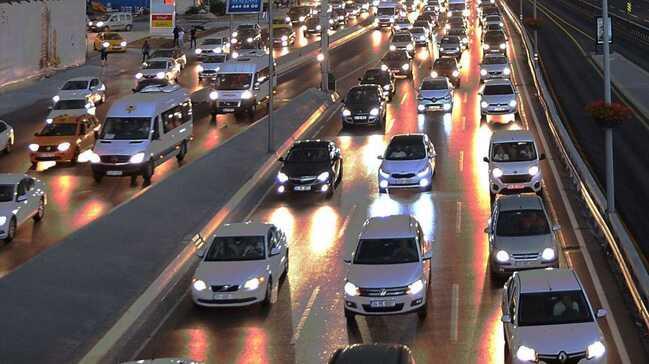 stanbul'da 29 Ekimde baz yollar trafie kapatlacak  