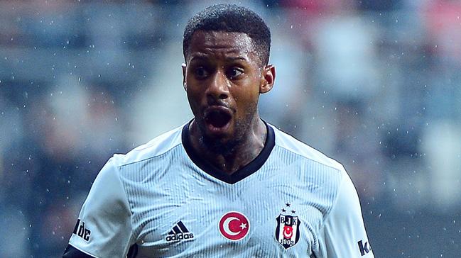 Beikta Jeremain Lens'in bonservisi iin Sunderland'e sz vermi