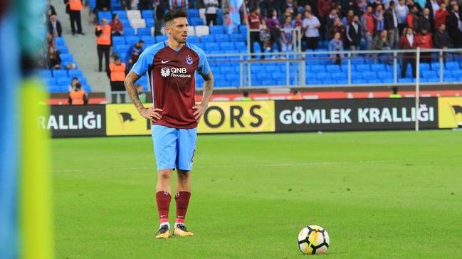 Kendisini savunmak isteyen Jose Sosa'ya Trabzonspor'dan ret