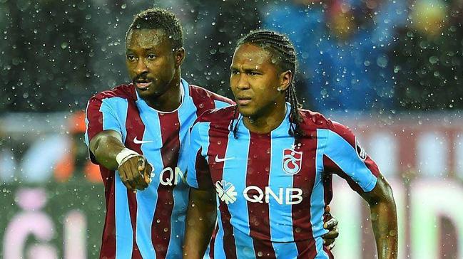 Galatasaray ma ncesi Trabzonspor'un elindeki tek golc olan Dame NDoye idmana kamad