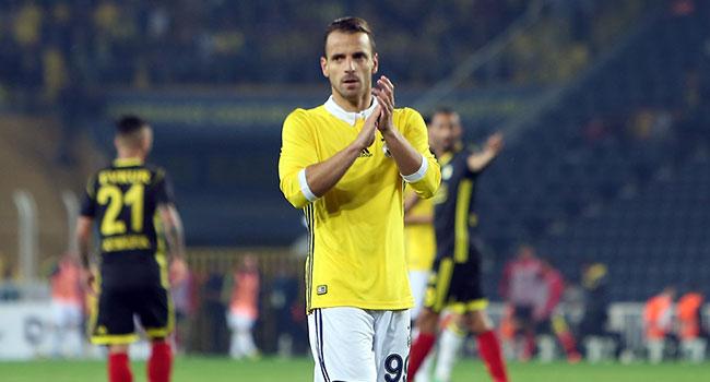 Aykut Kocaman, Vincent Janssen'in yerine Soldado'yu oynatmak istiyor