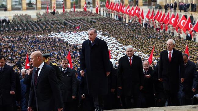 Cumhurbakan Erdoan: Cumhuriyetimize hayat veren ruh dimdik ayaktadr