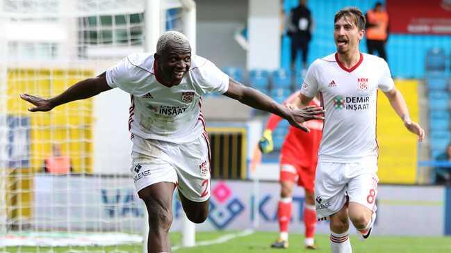 Demir Grup Sivasspor deplasmanda Kardemir Karabkspor'u 1-0 malup etti