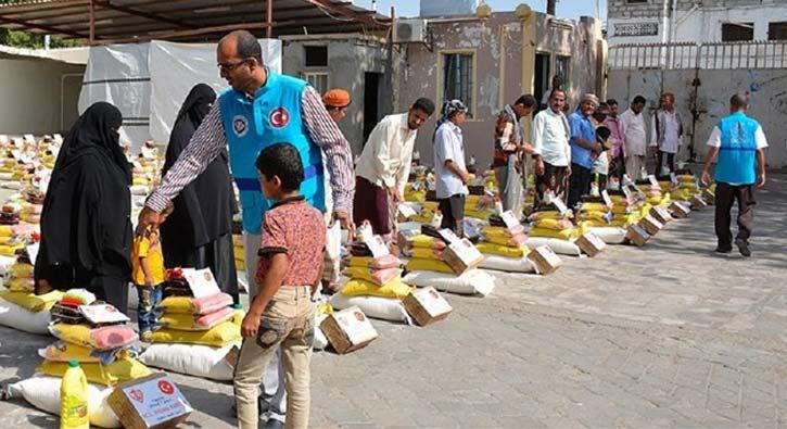 Trk Kzlay, Yemen'in Sokotra adasndaki ihtiya sahibi ailelere 175 ton un datt