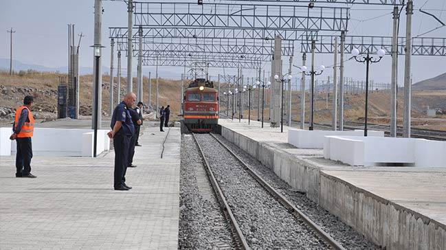 Bak-Tiflis- Kars Demiryolu ald