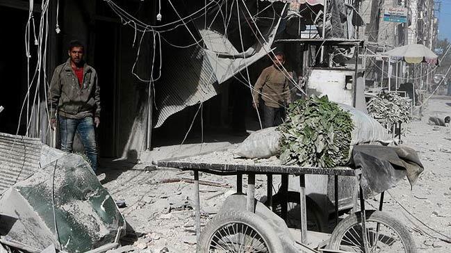 Halep'te pazar yerine hava saldrs: 10 l