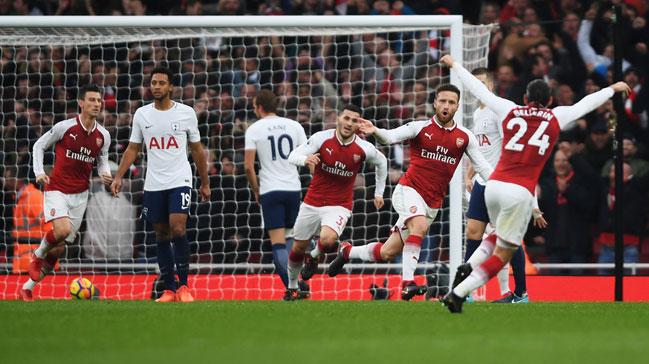 Londra derbisinde Arsenal evinde Tottenham' 2-0 malup etti