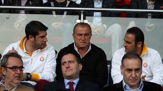 Galatasaray kulislerinde tam 6 teknik direktrn ad anlyor