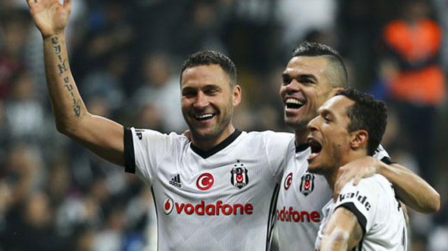 Beikta, Vodafone Park'ta taraftarlarn gole doyurdu