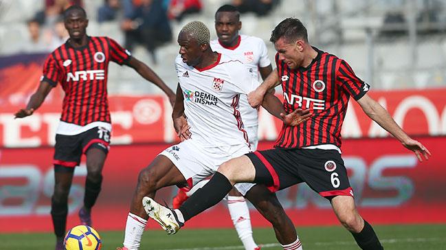 Genlerbirlii evinde Demir Grup Sivasspor'u 4-0 malup etti