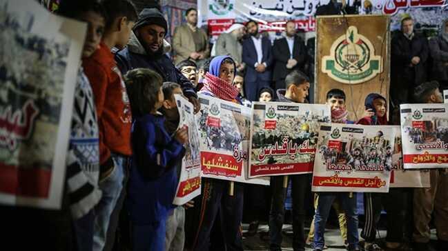 Gazze'de Kuds kararn protesto ettiler