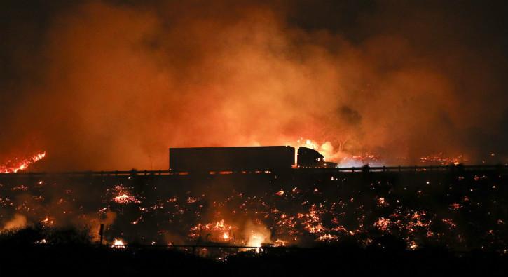 Los Angeles yangn son durum evler yangn tehdidinde