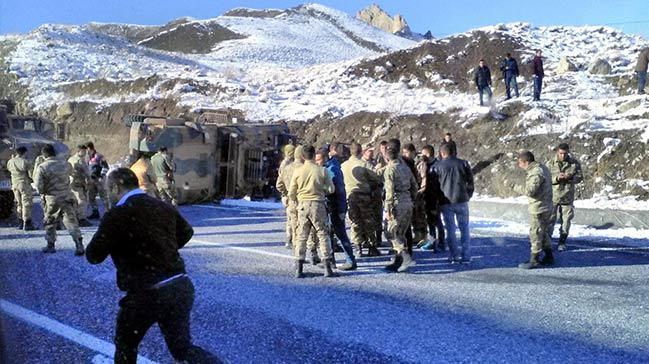 Van'da askeri konvoyda kaza: 15 yaral