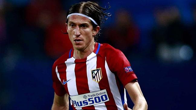 Galatasaray, Atletico Madridde forma giyen Filipe Luis iin 3.5 milyon euroyu gzden kard