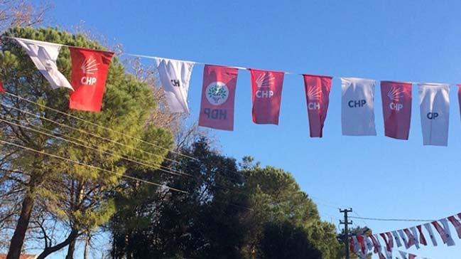 HDP ile CHP bayraklarnn yan yana aslmasyla ilgili emniyetten aklama