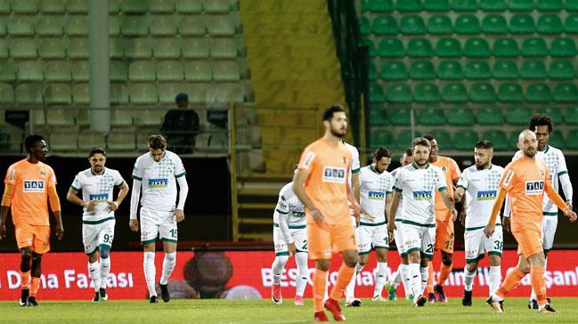 Alanyaspor evinde Giresunspor'la 2-2 berabere kald ve Trkiye Kupas'na veda etti