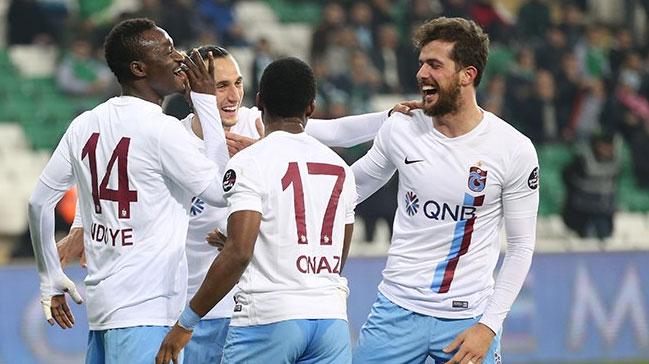 Trabzonspor; N'Doye, Uur Demirok ve Pereira ile grmelere balad