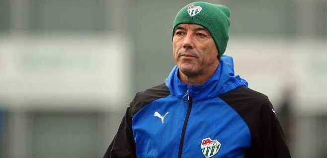 Bursaspor teknik direktr Le Guen hastaneye kaldrld