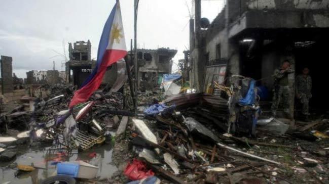 Filipinlerde, Kai-Tak Kasrgas nedeniyle binlerce kii evini terk etti