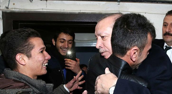 Cumhurbakan Erdoan, gurbeti aileyi evinde ziyaret etti