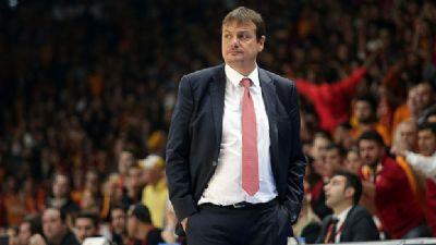 Ergin Ataman, 1.5 yllna Anadolu Efes'te!