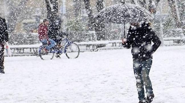 stanbul iin kar uyars geldi