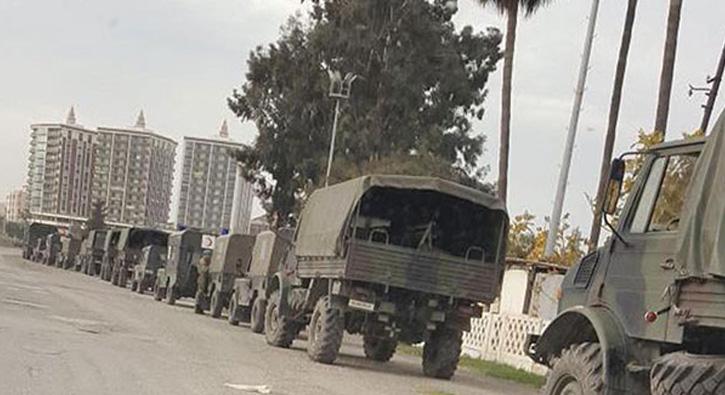 Hatay'a trenle getirilen askeri aralar, konvoy halinde snr blgesine sevk edildi