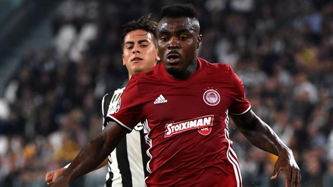 Emmanuel Emenike Olympiakos'ta da mutlu olamad