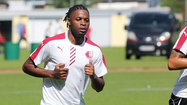 Gztepe'nin Alex Song ile ilgilendii renildi