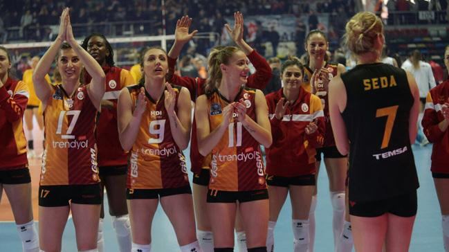 Kadnlar Kupa Voley'de Beikta' 3-0 malup eden Galatasaray, yar finale ykselen ilk takm oldu