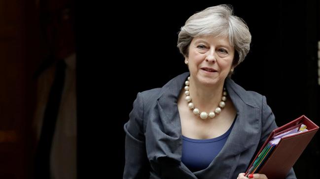 Theresa May: Irak ve Suriye'de bulunan DEA birlikleri yenildi