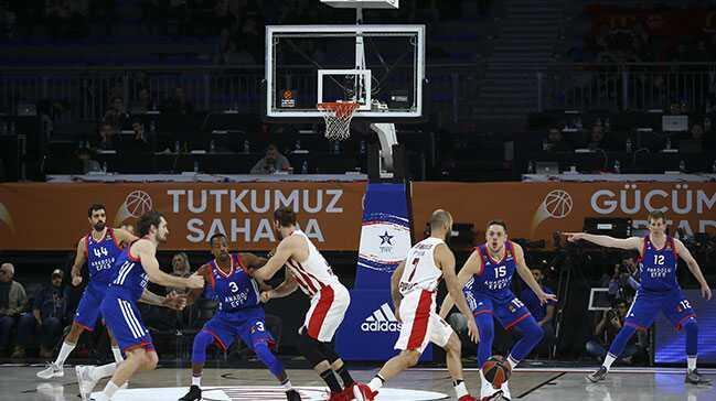 Anadolu Efes son dakikalarda ykld