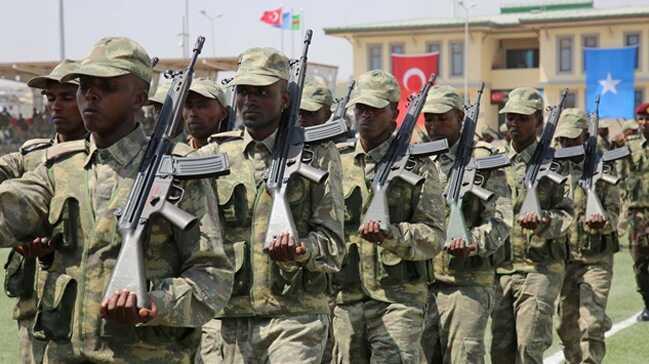 Somali'deki Trk ss TURKSOM ilk mezunlarn verdi