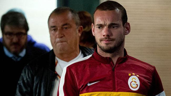 Wesley Sneijder'in Galatasaray'a 1.5 yllk imza ataca iddia edildi