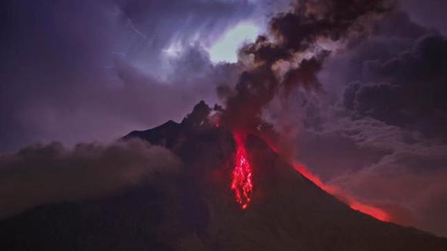 Sinabung Yanarda yeniden kl pskrtmeye balad