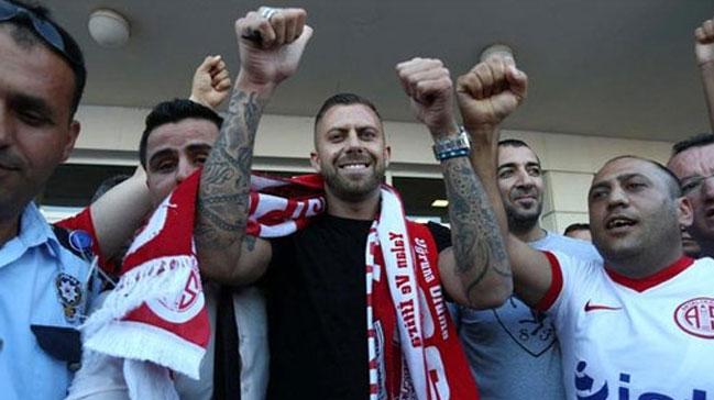 Jeremy Menez, Antalya'dan ayrlmak istediini kulbe bildirdi