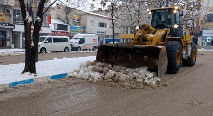 Tunceli'deki kar ve tipi vatandalara zor anlar yaatt