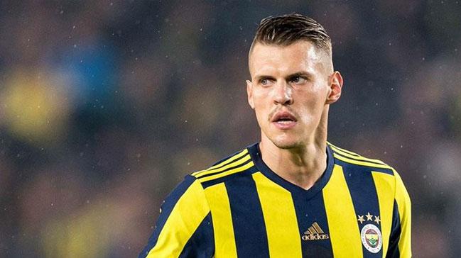 Martin Skrtel  kritik mata yok!