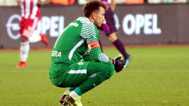 Muslera, Beiktan 13 kat kafa gol yedi