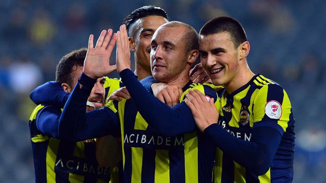 Fenerbahe evinde Giresunspor'u 2-1 yendi ve kupada yar finale ykseldi