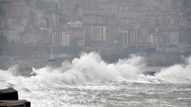 Karadeniz'de yarn frtna bekleniyor