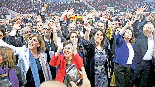 HDP kongresinde skandal szler