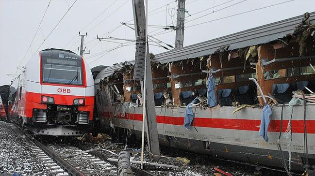 Avusturya'da iki yolcu treni arpt: 1 l, 22 yaral