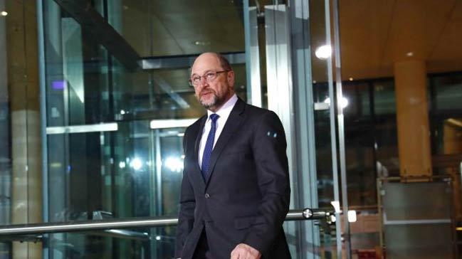 Martin Schulz istifa etti