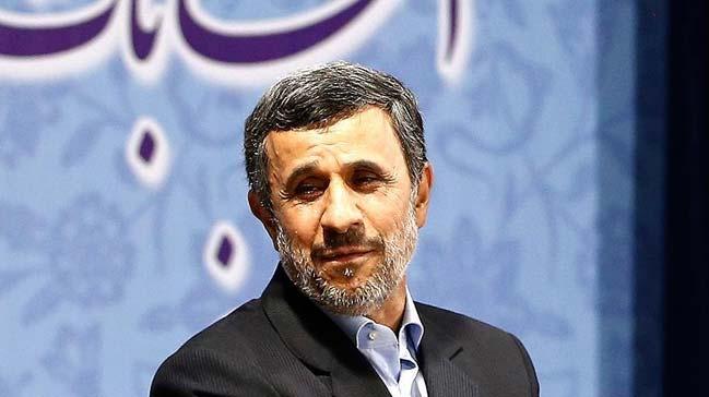 Ahmedinejad'dan Hamaney'e eletiri