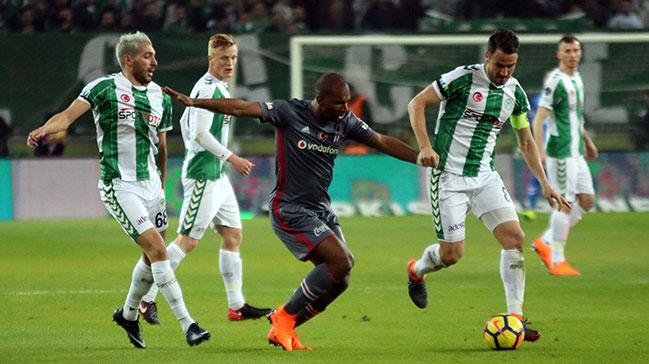 Ryan Babel: Hakemin yaptklarn herkes grd