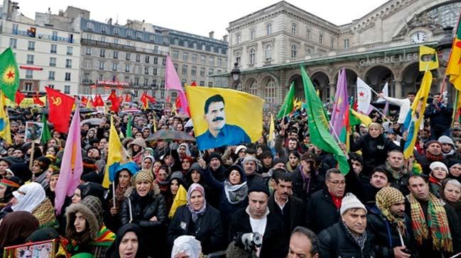 Fransa'da Trklere saldran PKK yandalarnn gsterisine valilikten davet gibi bir duyuru yaymlad
